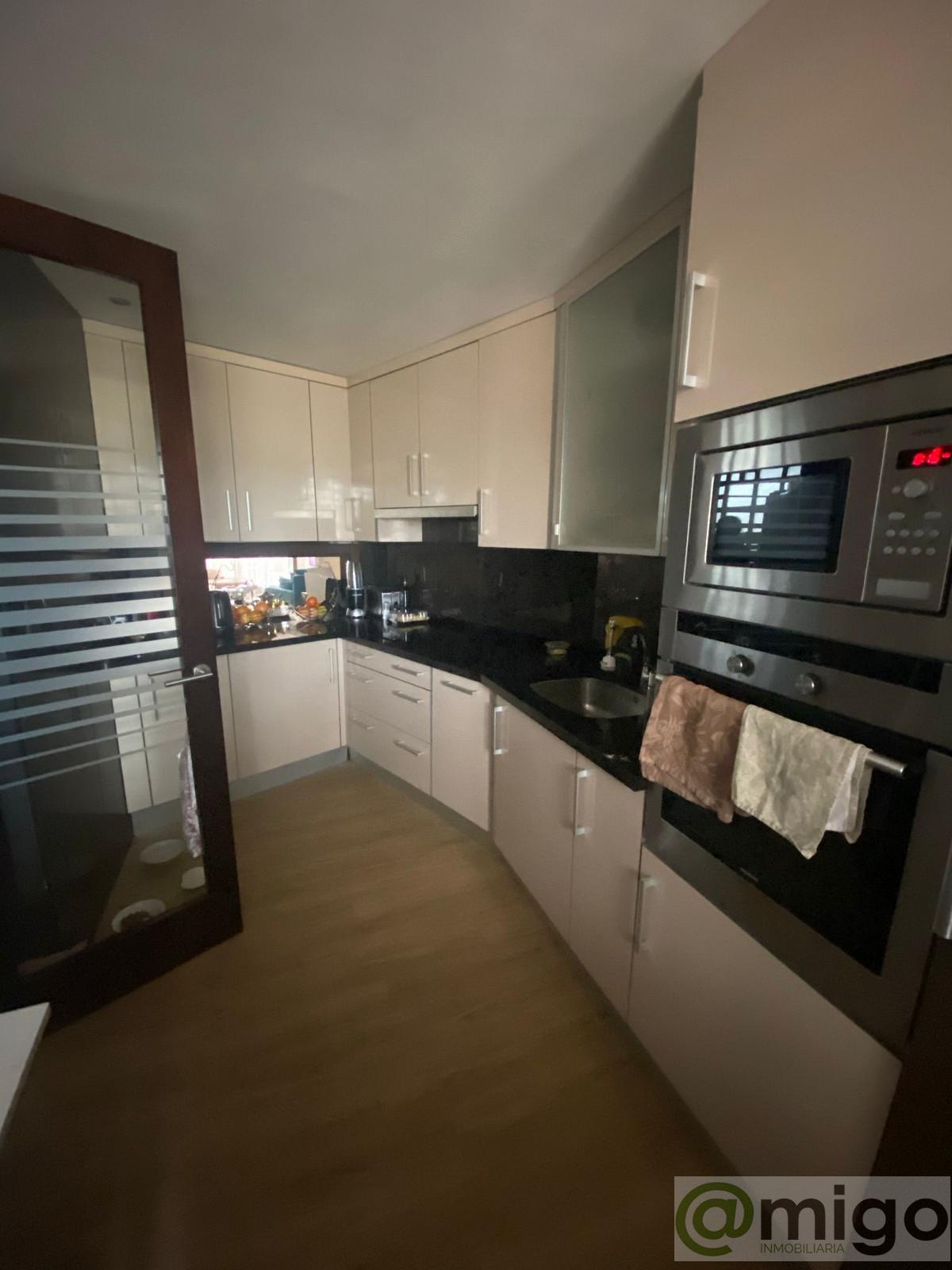 For sale of apartment in Estepona