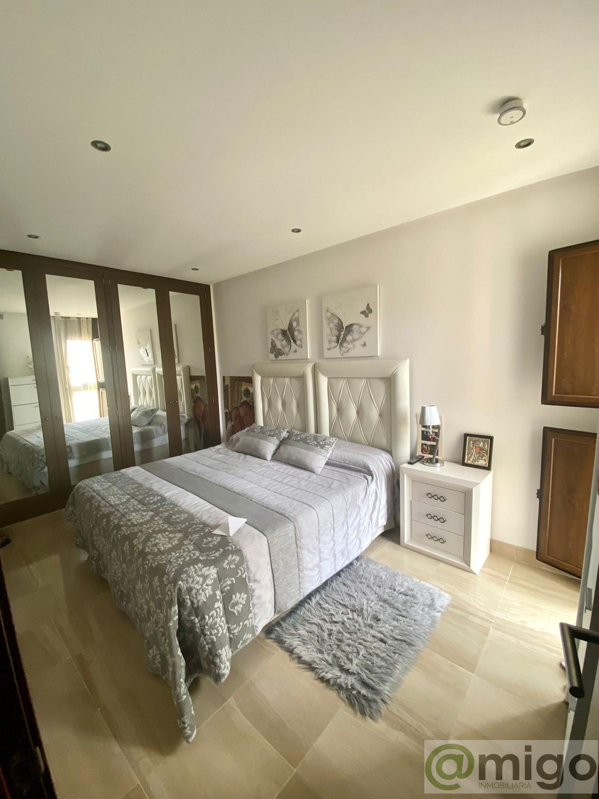 For sale of apartment in Estepona