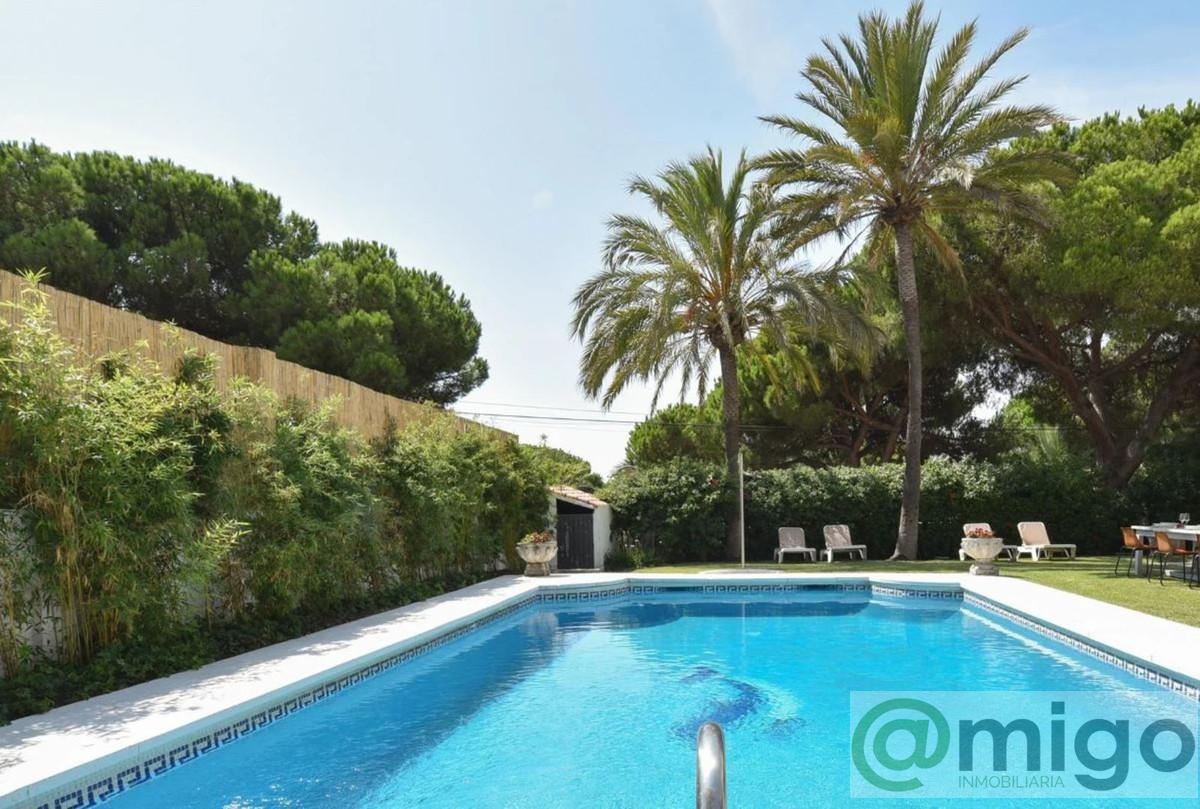 For sale of villa in Marbesa