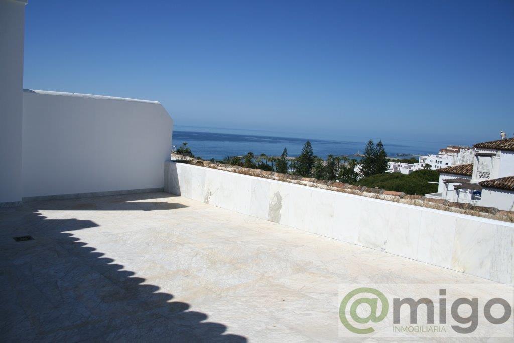 For sale of penthouse in Marbella