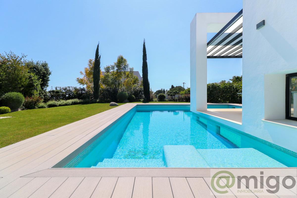 For sale of villa in El Paraiso
