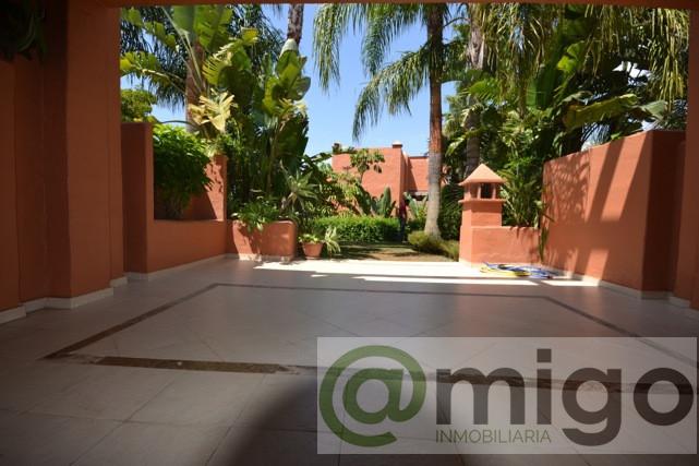 Продажа от

 Виллa на Marbella