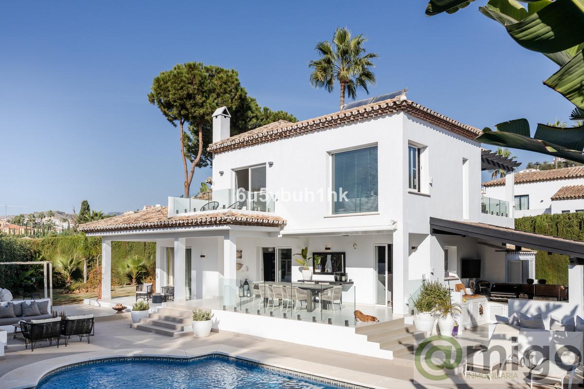 For sale of villa in Marbella
