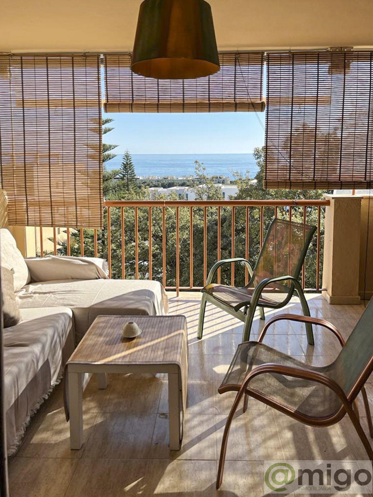 For sale of apartment in Calahonda