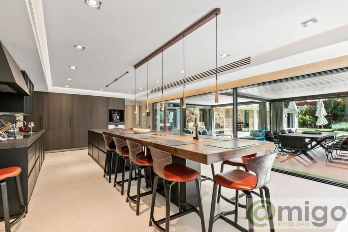 For sale of villa in Marbella