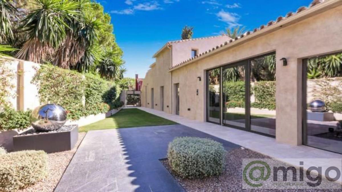 For sale of villa in Marbella