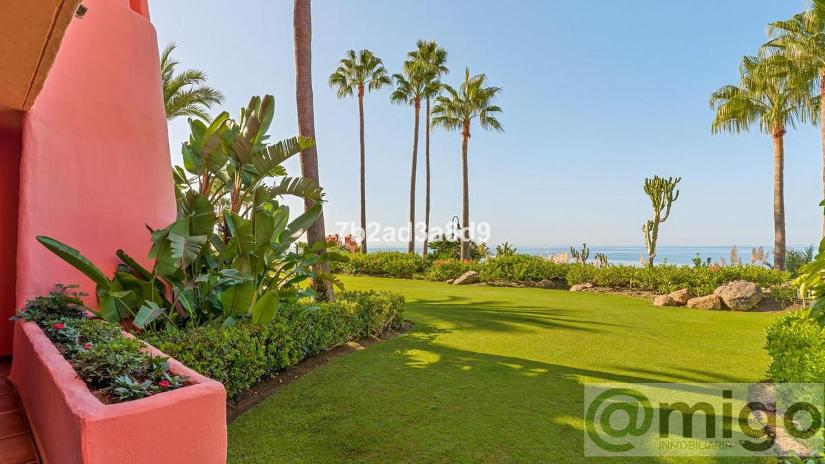 For sale of apartment in Marbella