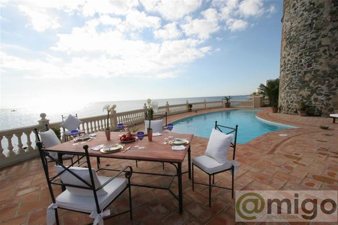 Venta de villa en Calahonda