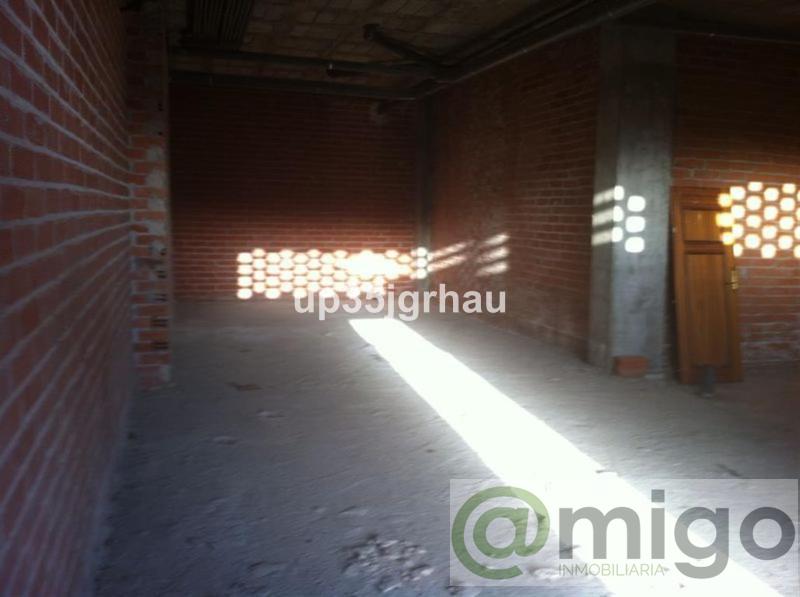 For sale of commercial in Estepona