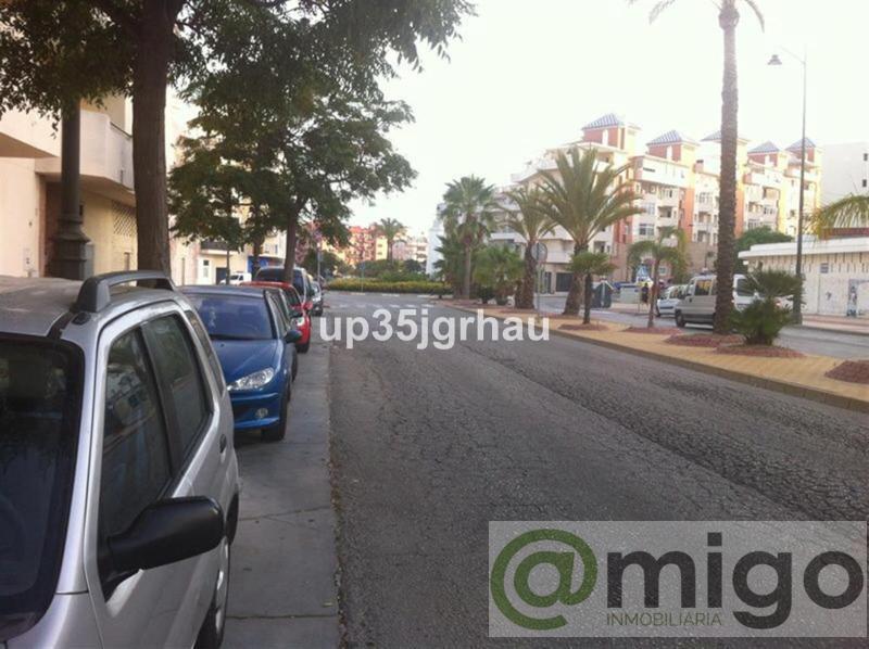 For sale of commercial in Estepona