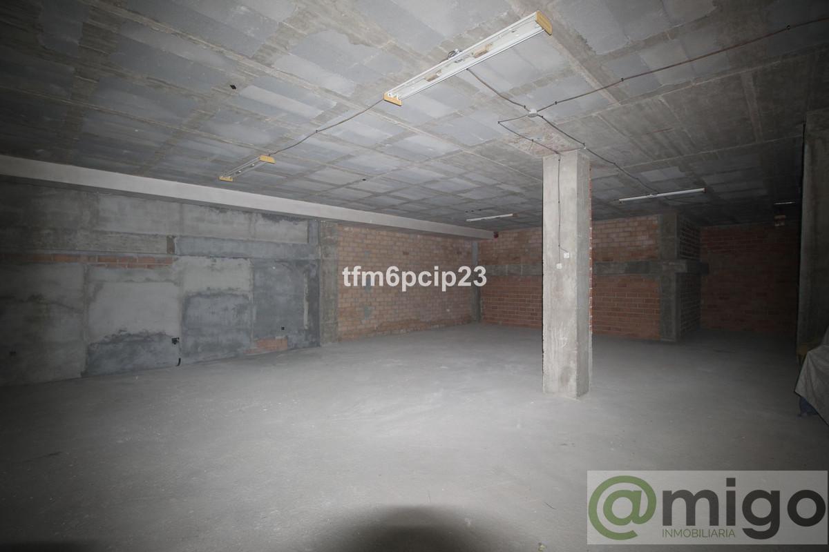 Venta de local en Estepona