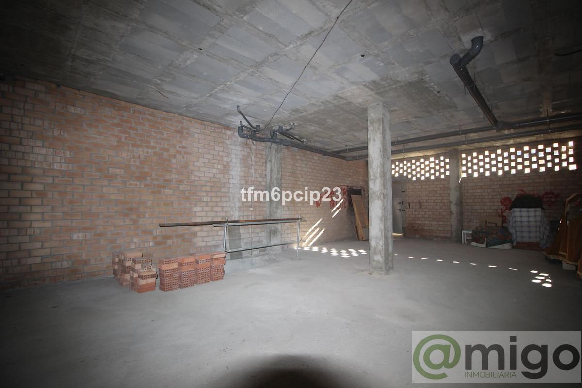 Venta de local en Estepona