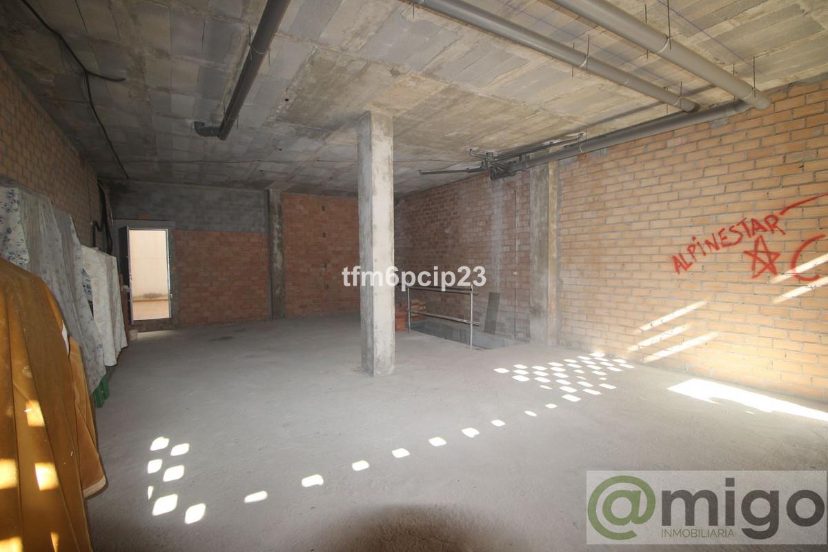 Venta de local en Estepona