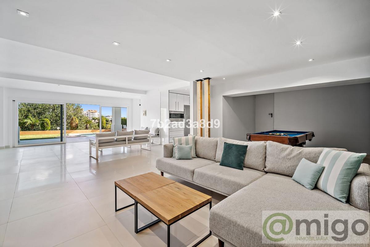 For sale of villa in Marbella