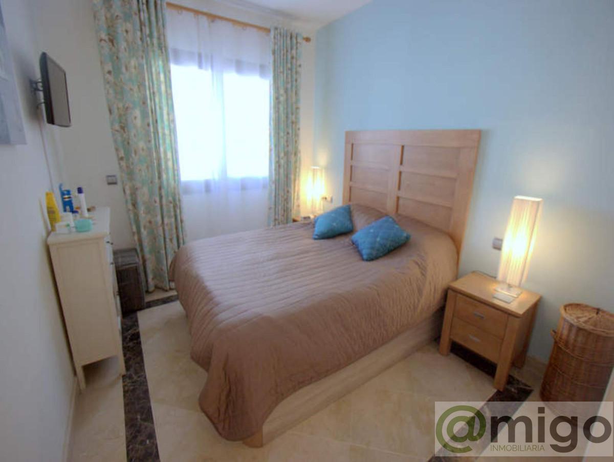 For sale of apartment in La Duquesa