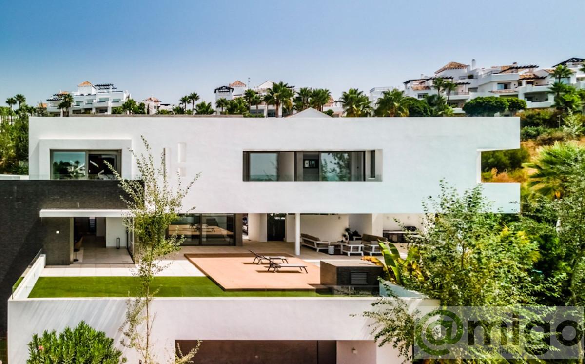 For sale of villa in Marbella