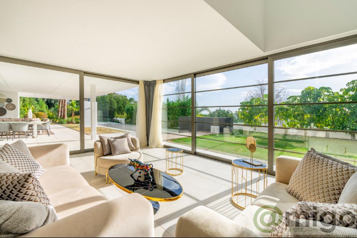 For sale of villa in Marbella