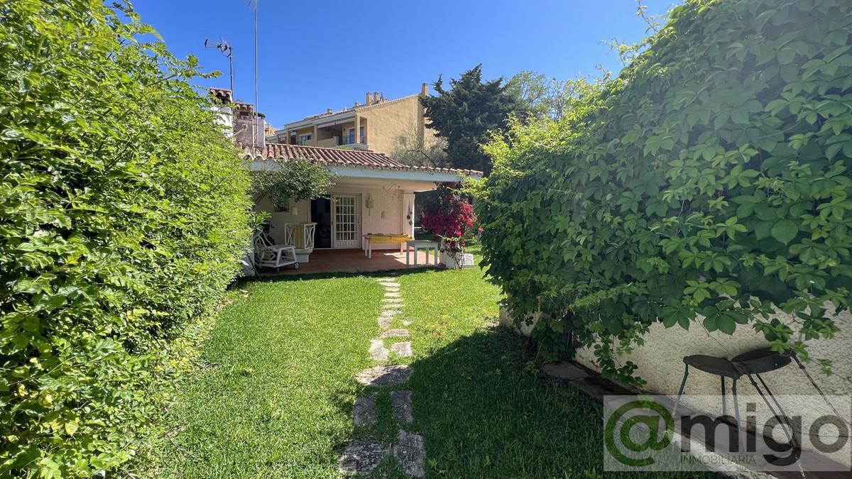 Venta de villa en Costabella