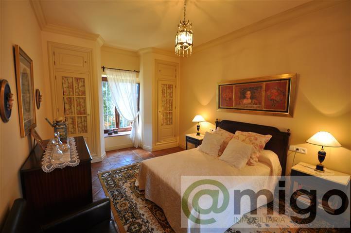 Venta de villa en La Duquesa