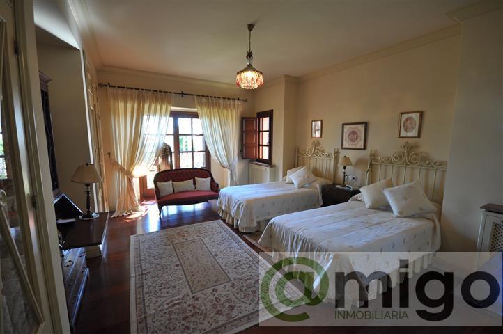 Venta de villa en La Duquesa