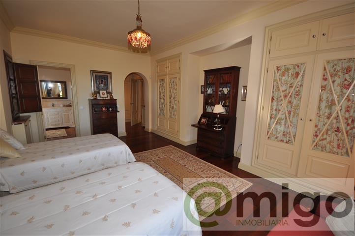 Venta de villa en La Duquesa
