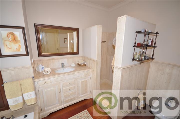 Venta de villa en La Duquesa