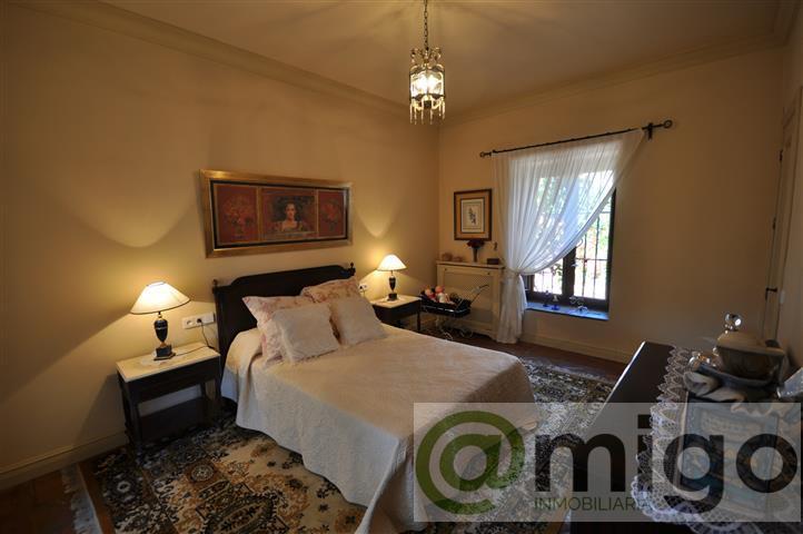 Venta de villa en La Duquesa