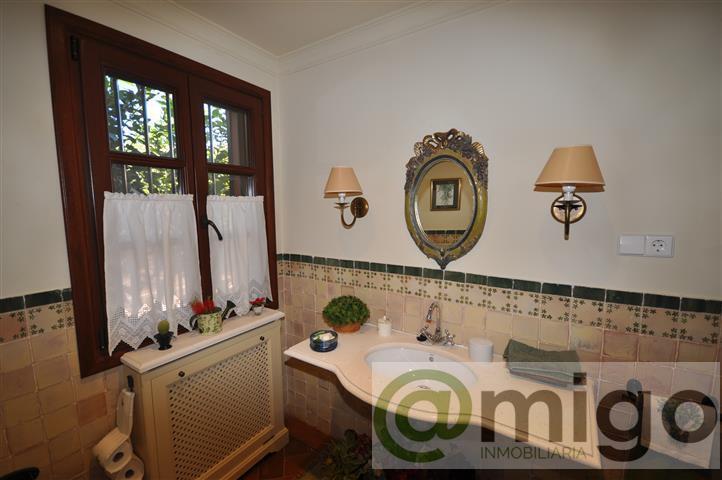 Venta de villa en La Duquesa