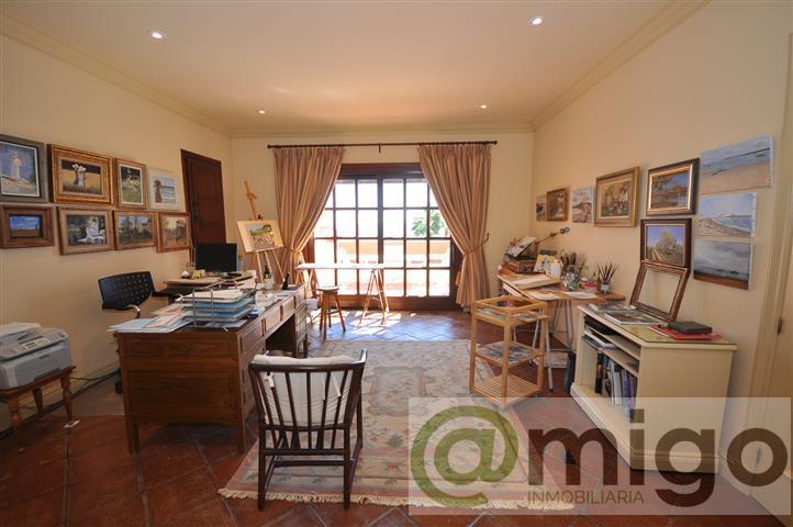 Venta de villa en La Duquesa