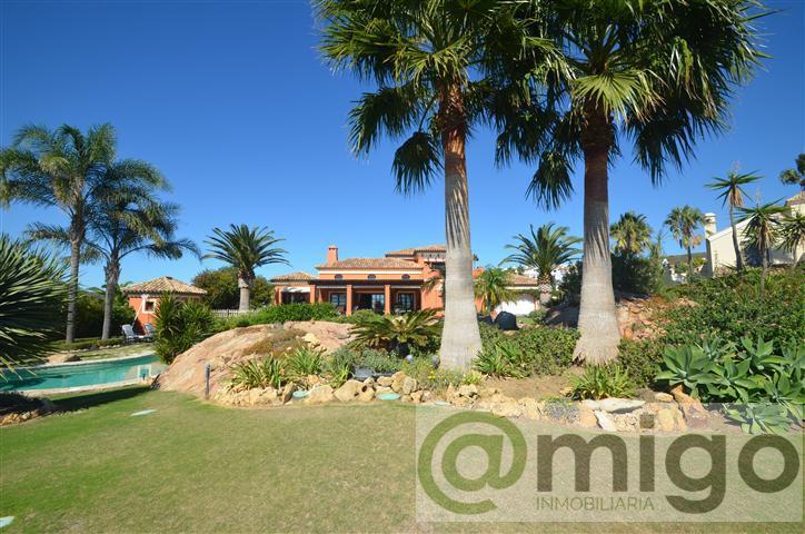 Venta de villa en La Duquesa