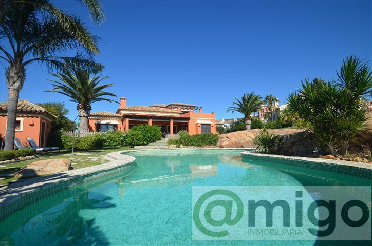 Venta de villa en La Duquesa