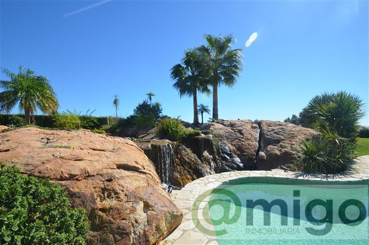 Venta de villa en La Duquesa
