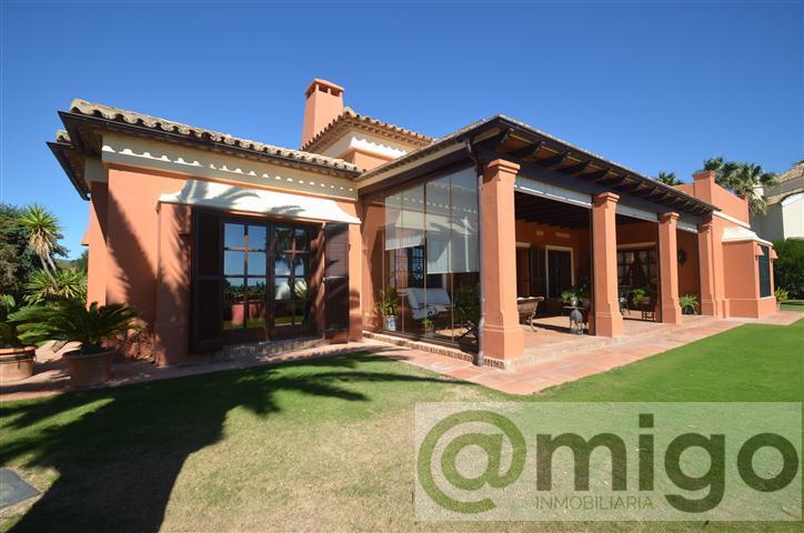 Venta de villa en La Duquesa