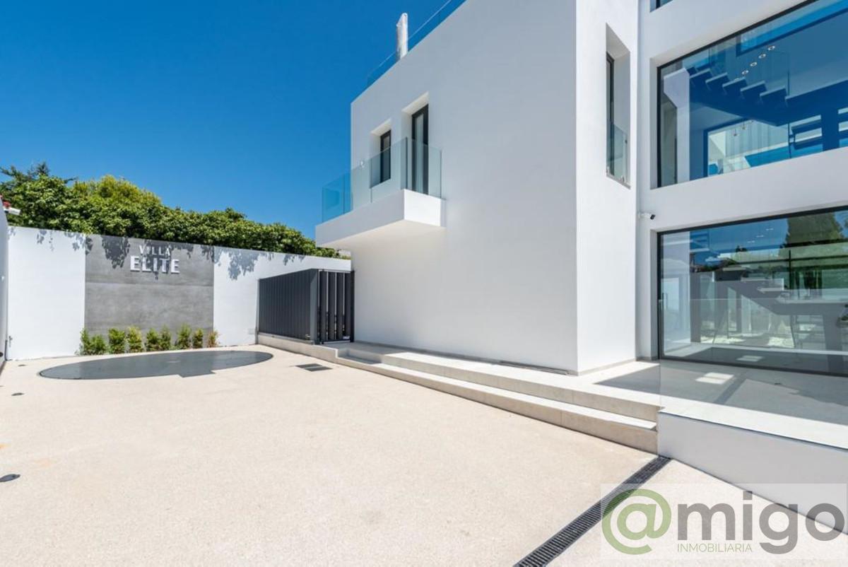 Venta de villa en El Paraiso