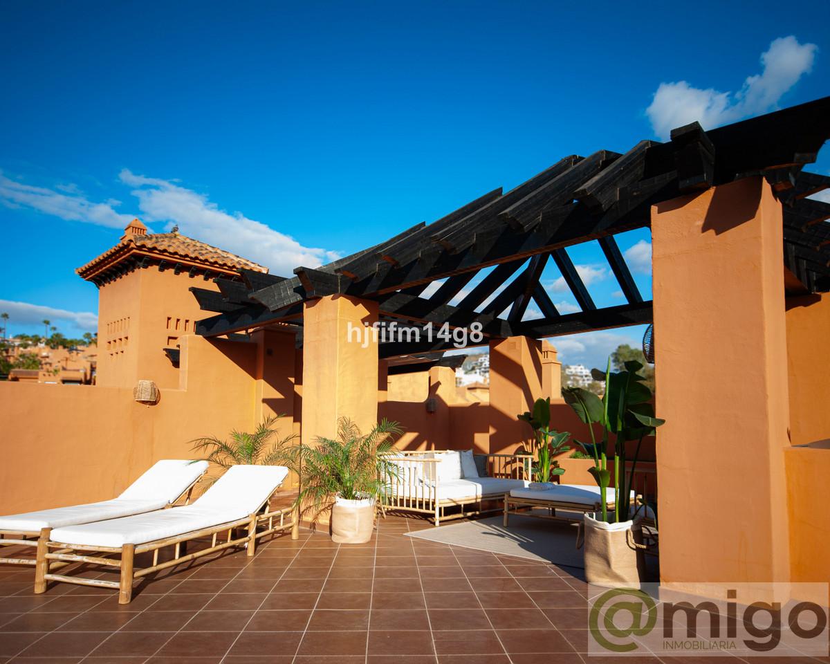 For sale of penthouse in Marbella