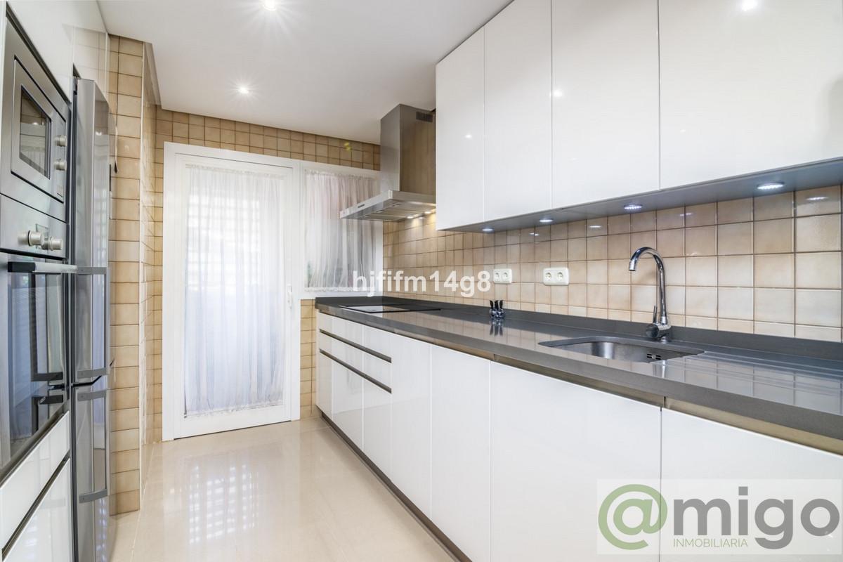 For sale of penthouse in Marbella