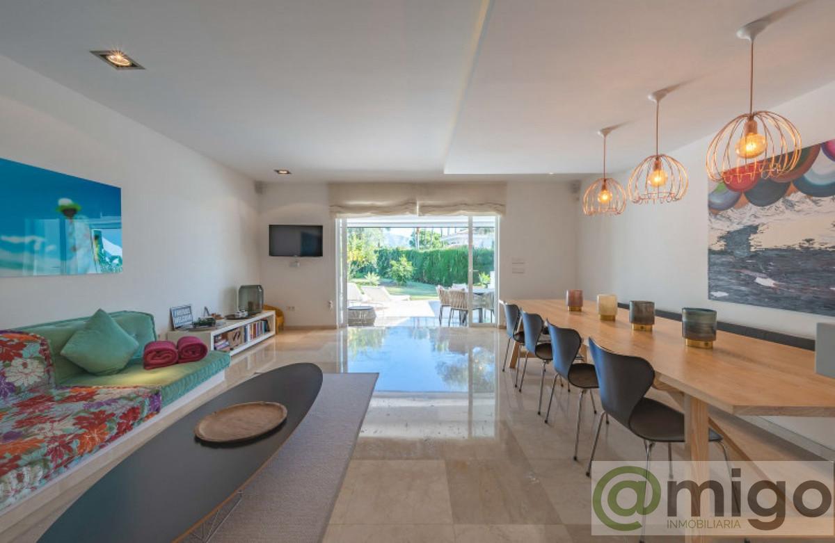 Venta de villa en Aloha