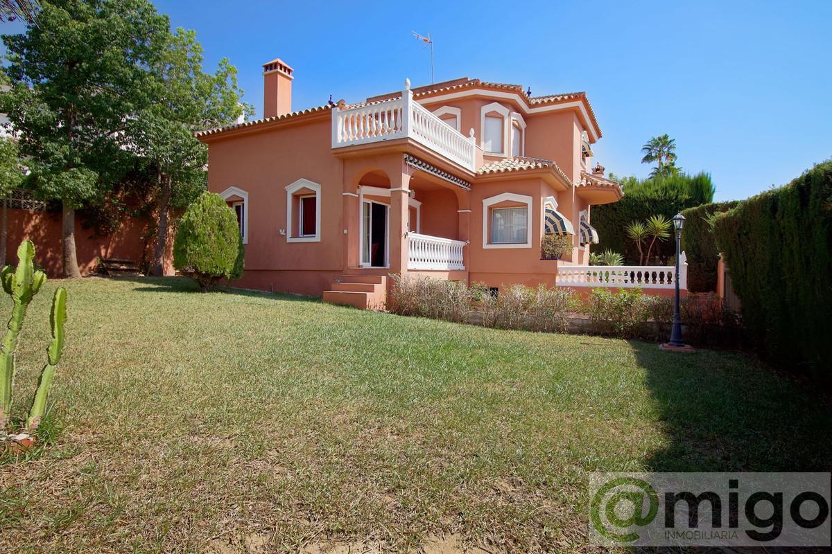 For sale of villa in Mijas