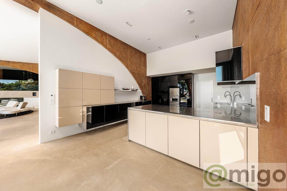 For sale of villa in Marbella