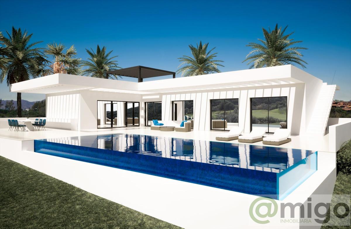 For sale of villa in Casares Playa
