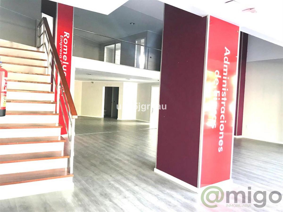 For sale of commercial in Estepona