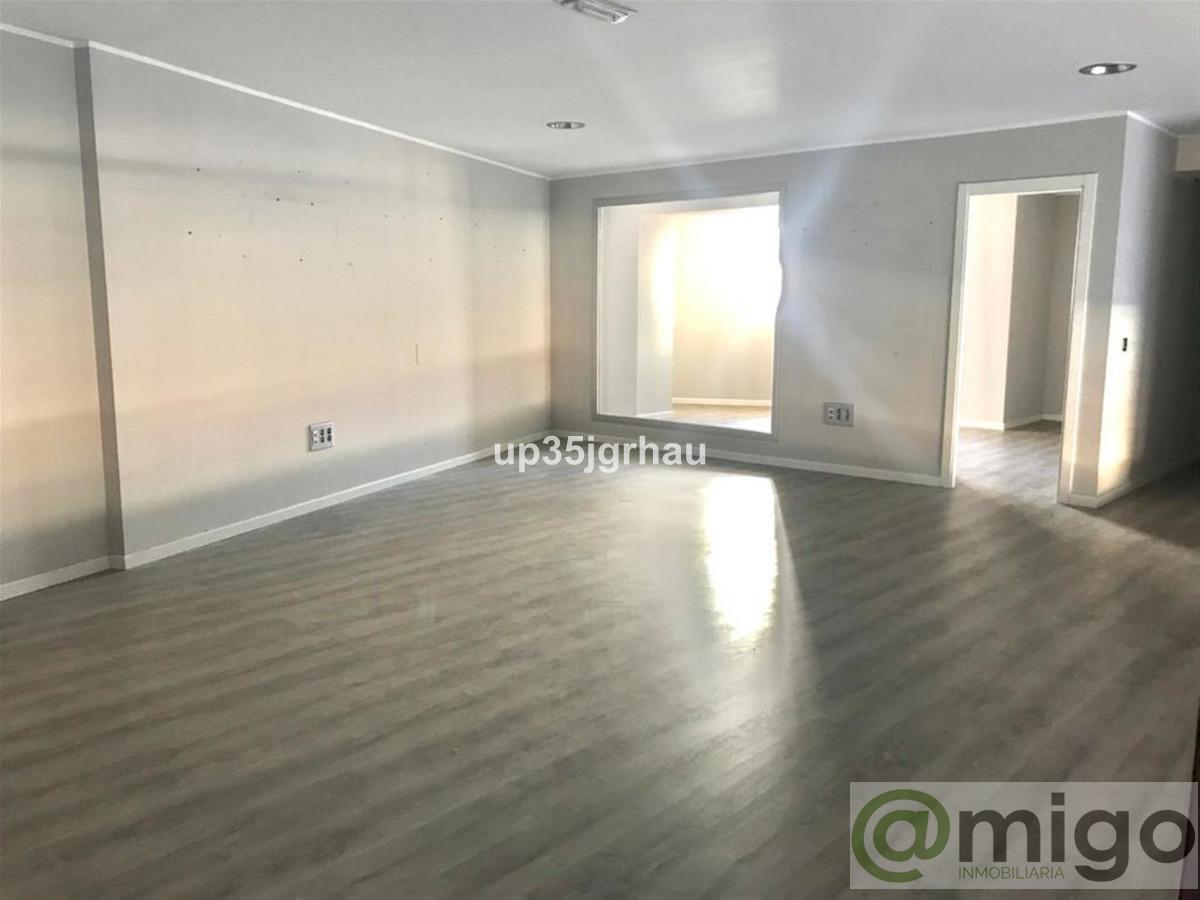 For sale of commercial in Estepona
