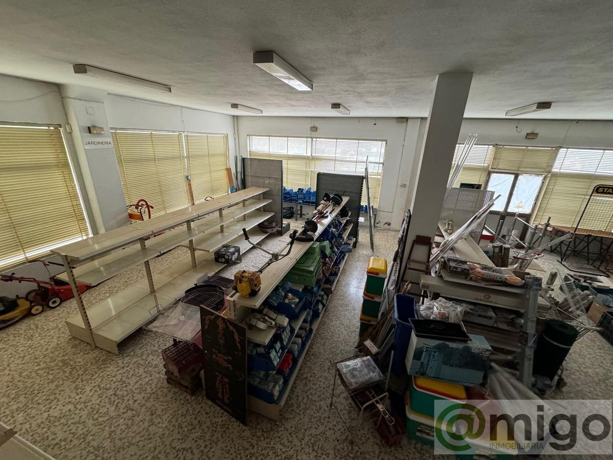 Venta de local en Estepona