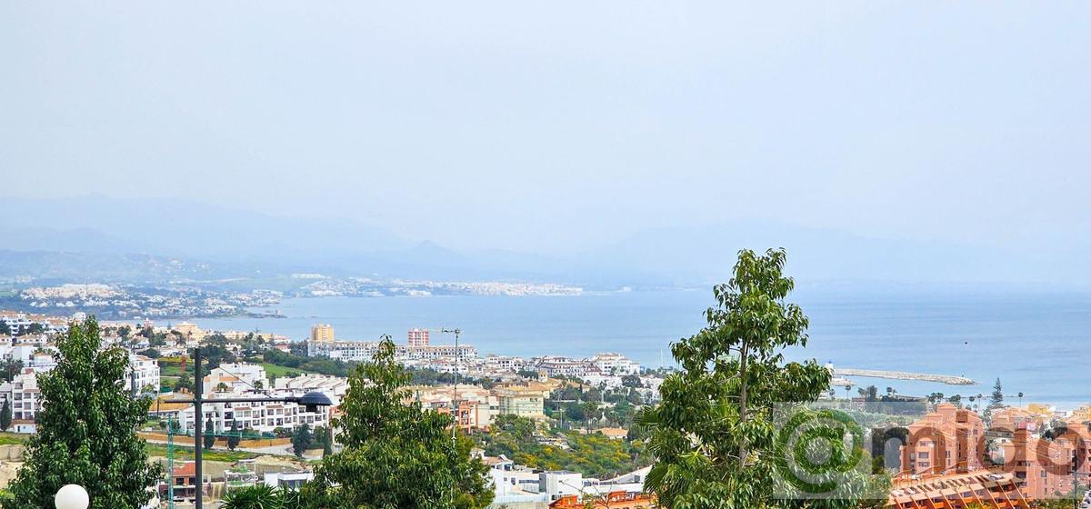 Venta de villa en La Duquesa