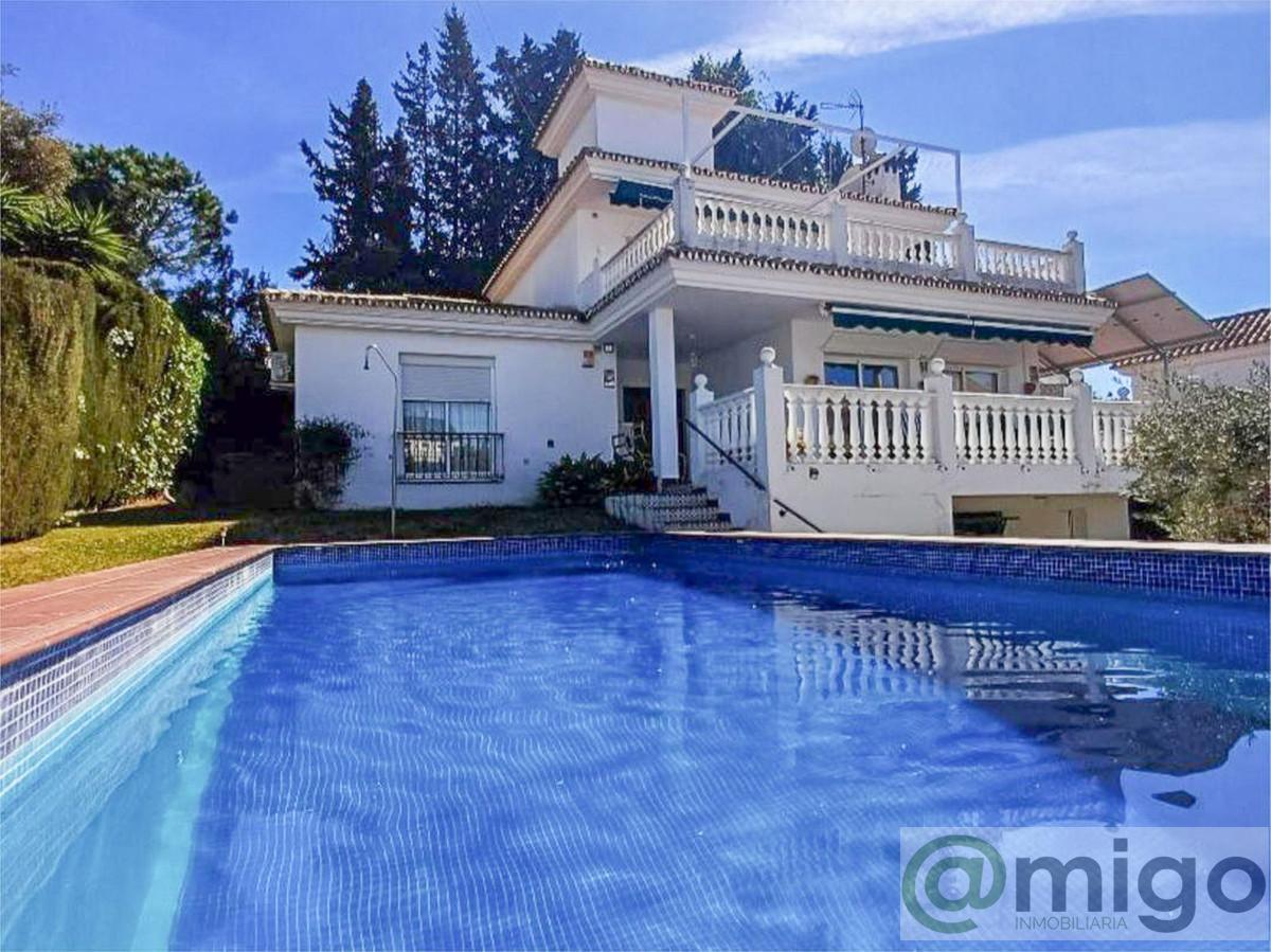 Venta de villa en Calahonda