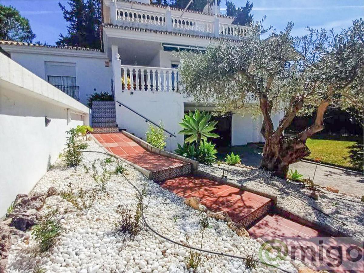 Venta de villa en Calahonda