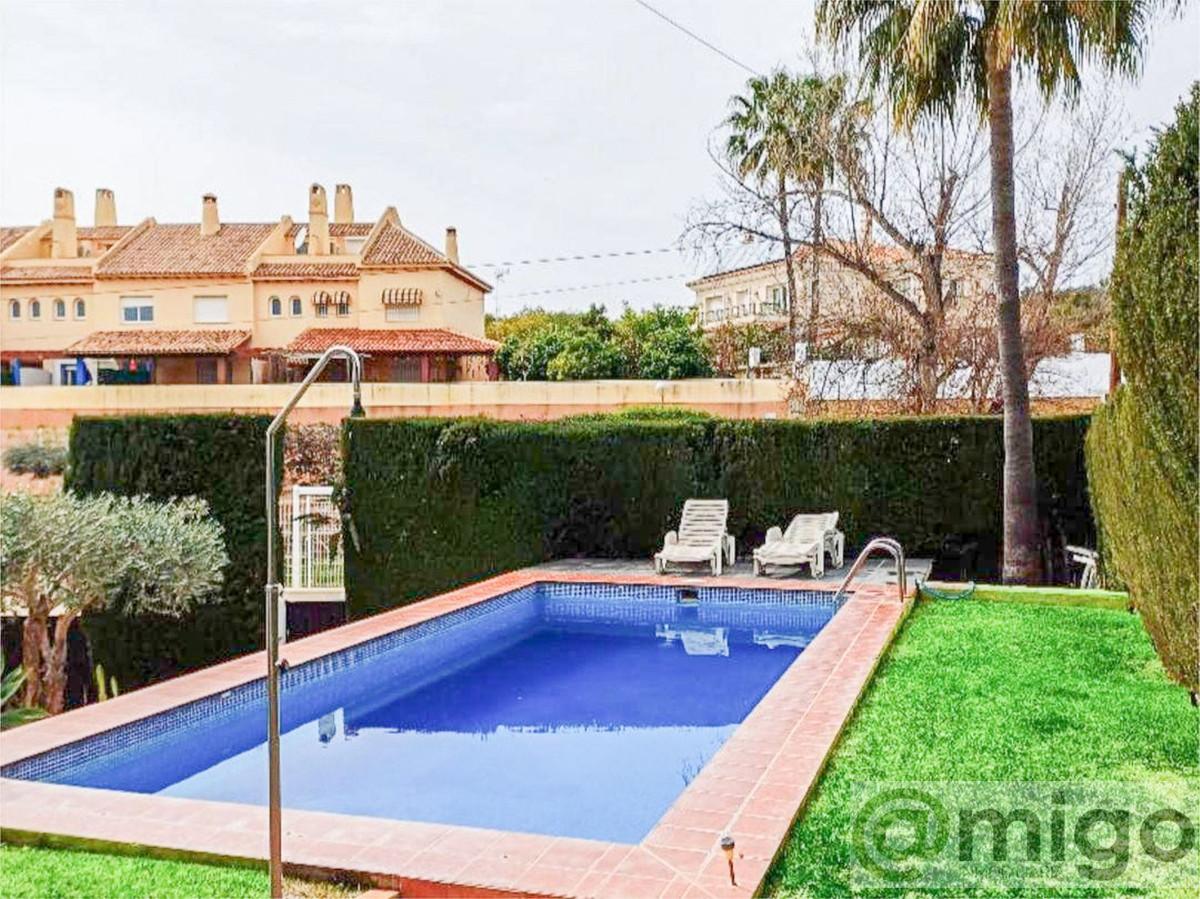 Venta de villa en Calahonda
