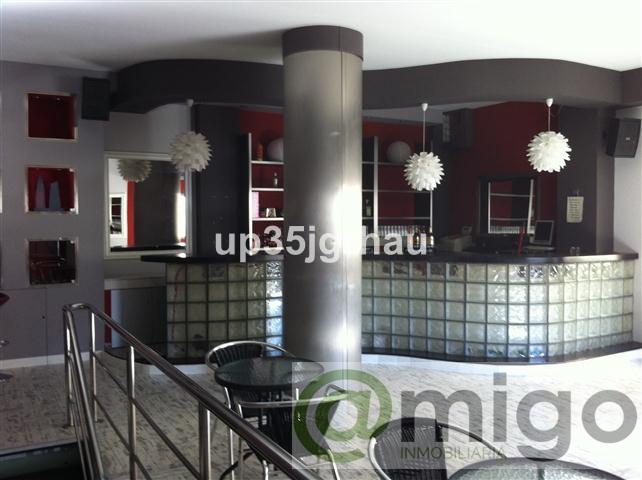 For sale of commercial in Estepona
