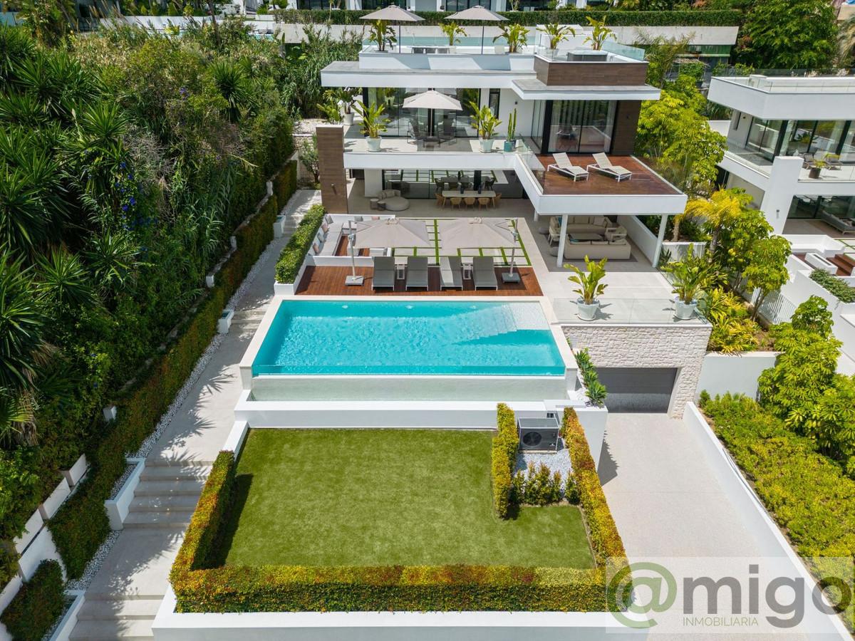 Продажа от

 Виллa на Marbella
