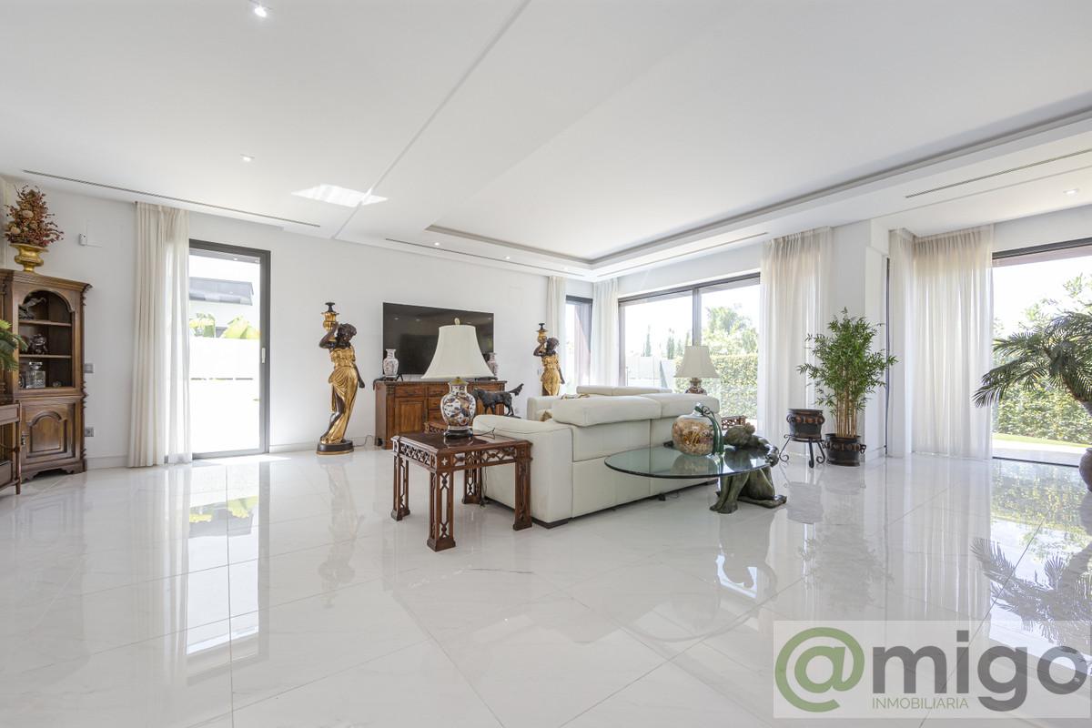 For sale of villa in Marbella